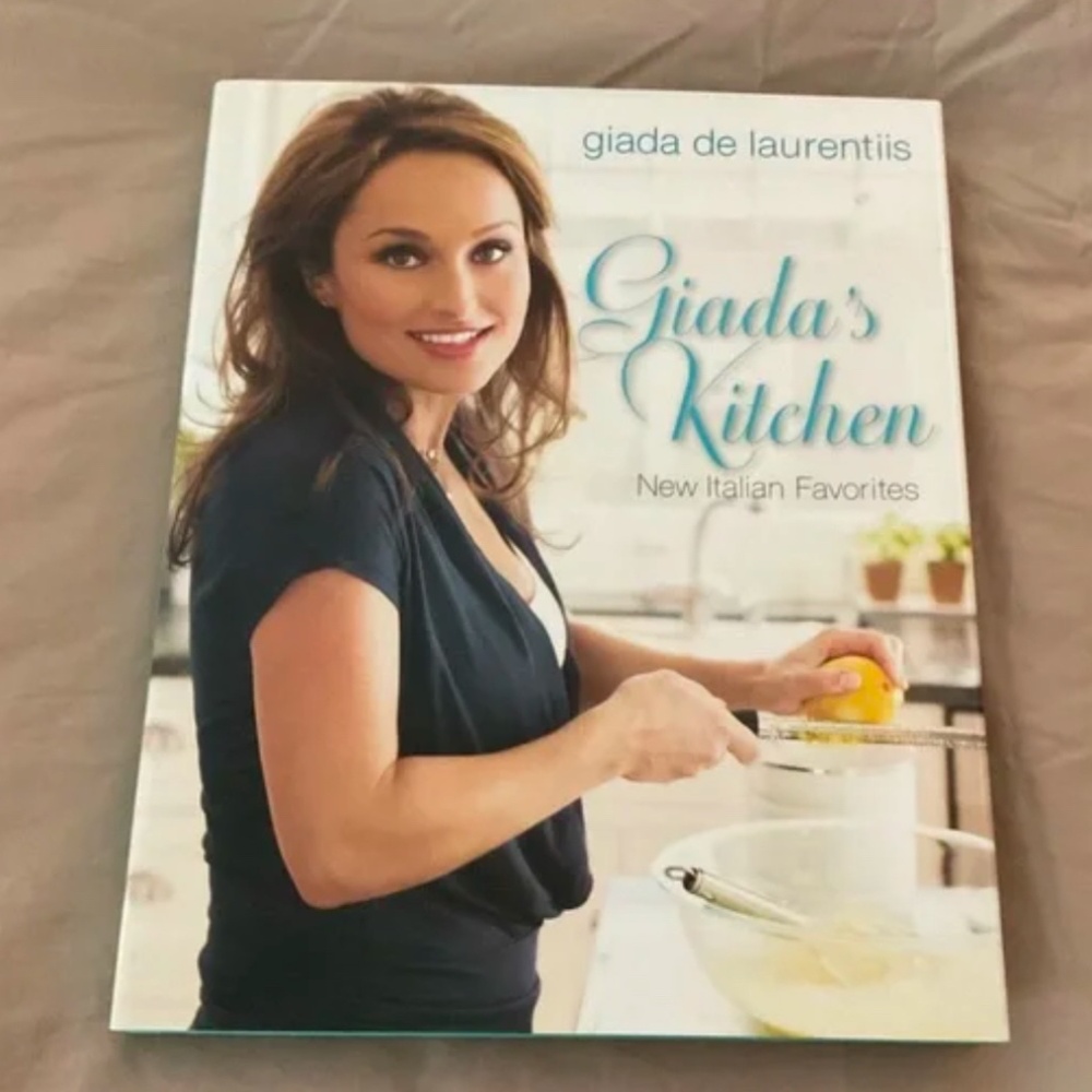 Cookbook Giada's Kitchen: New Italian Favorites: A Cookbook NEW